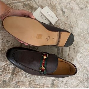 Gucci loafers in leather.